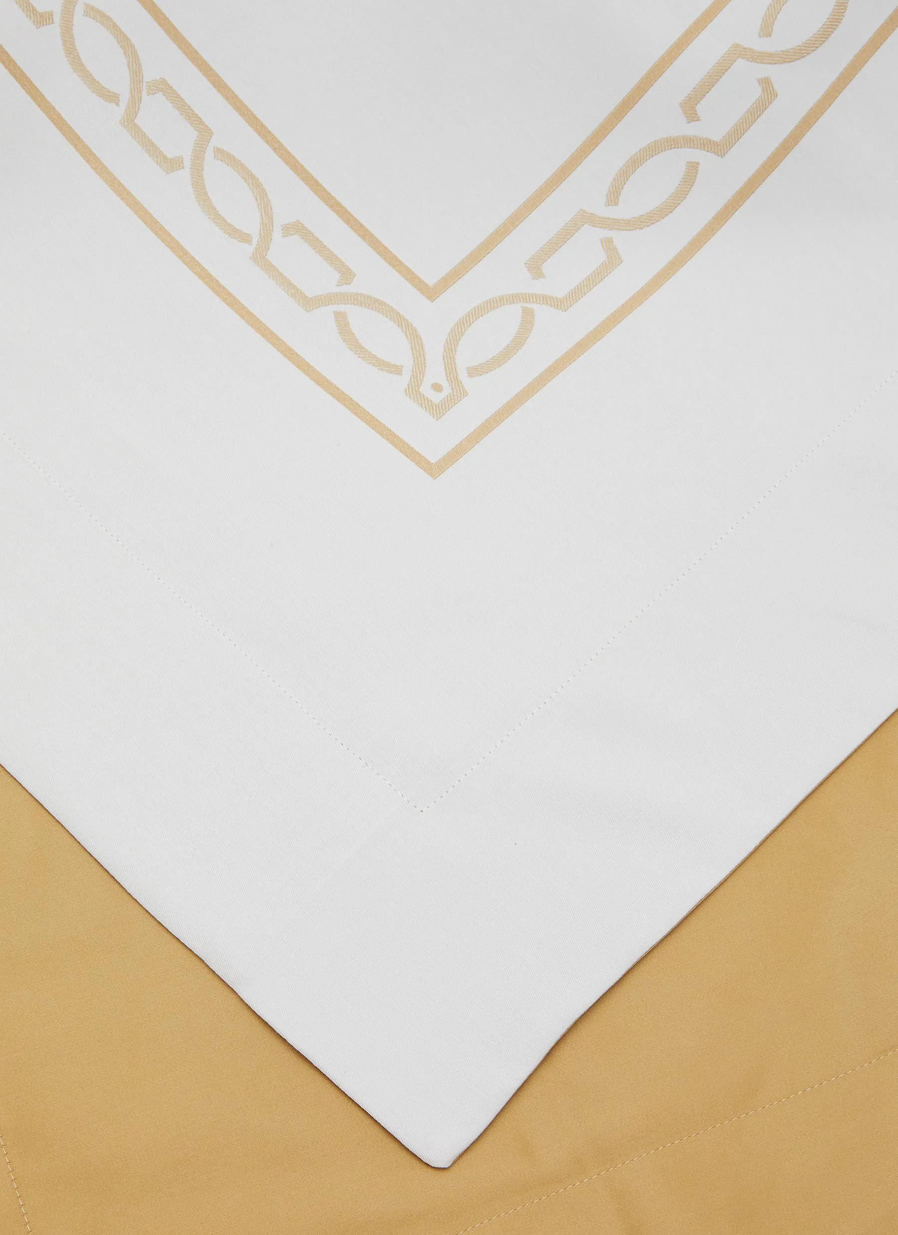 -----------CELSO DE LEMOS  ---- ------------ ----Versailles Pillowcase Set of 2 — Miel --