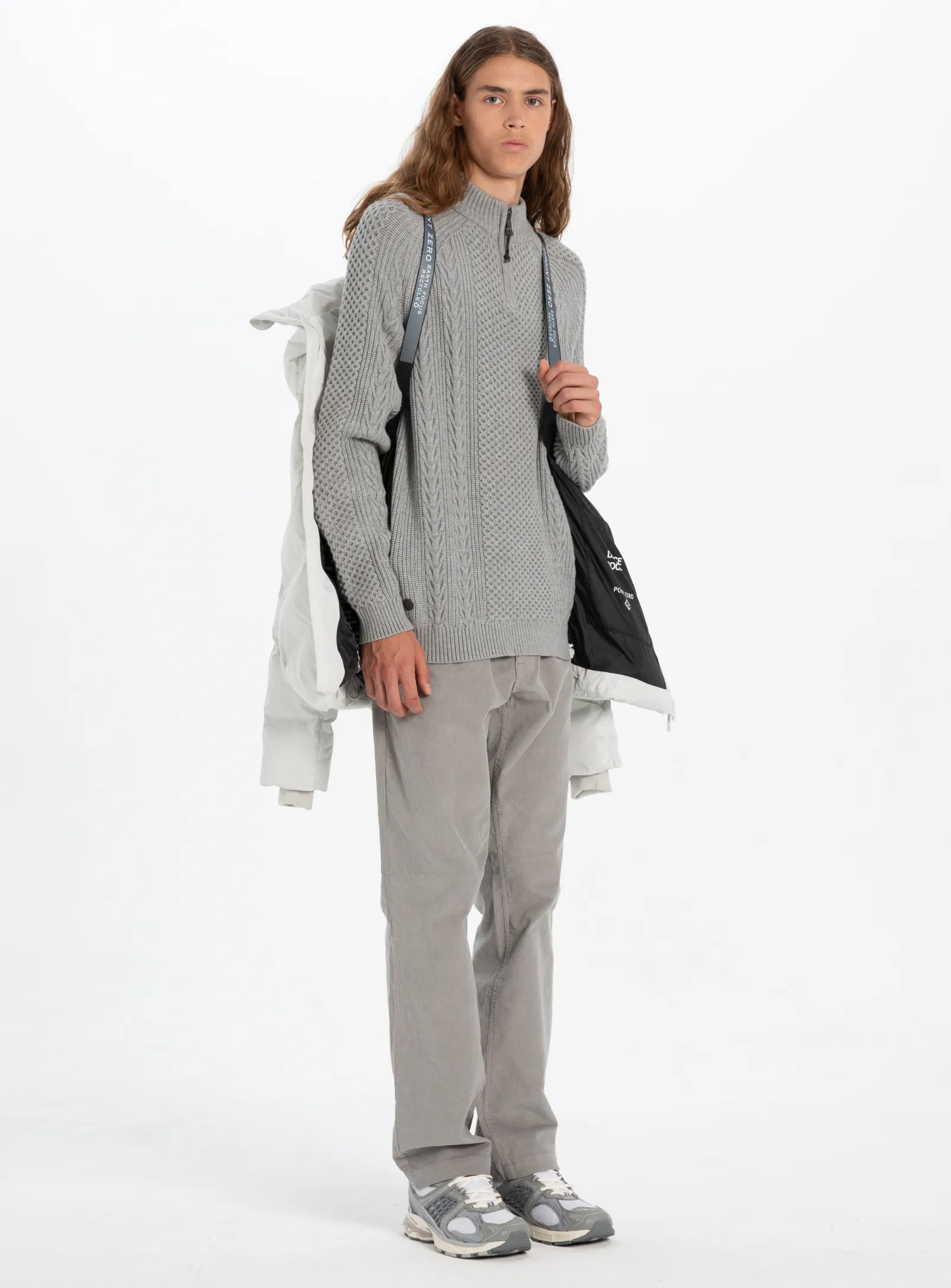 ANTONIE| Midweight Heat Sealed Puffer||ANTONIE|Doudoune mi-légère avec capuche