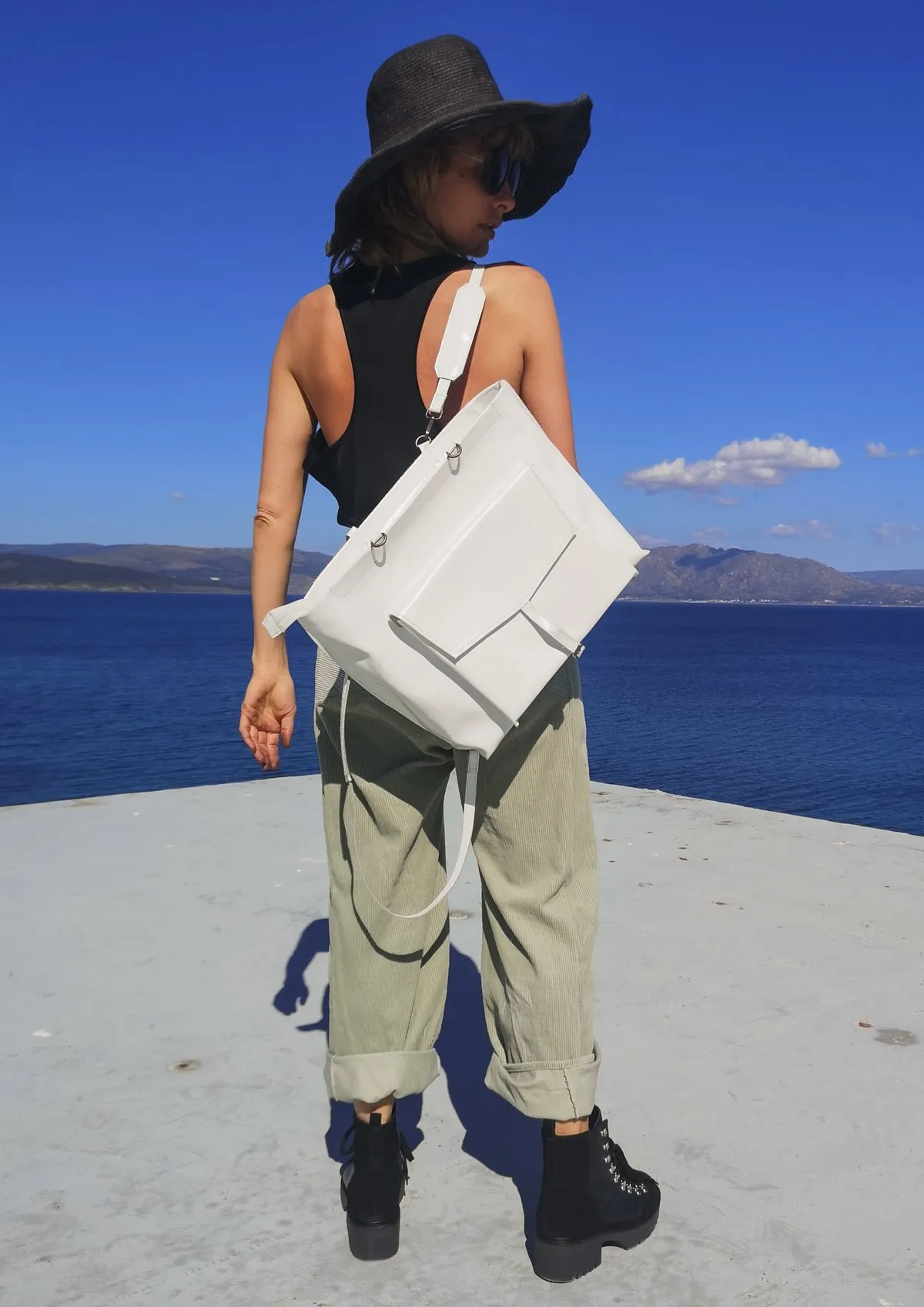 BAG/BACKPACK - PATENT LEATHER white
