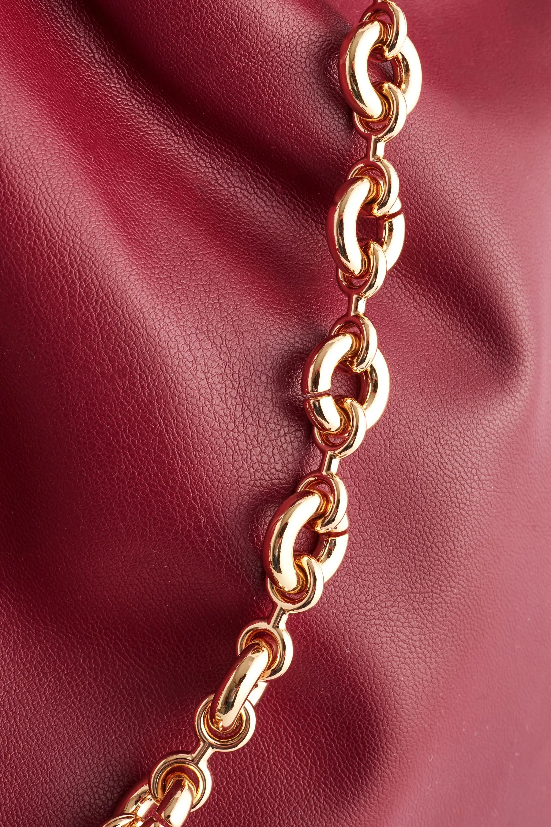 Berry Red Chain Detailed Shoulder Bag