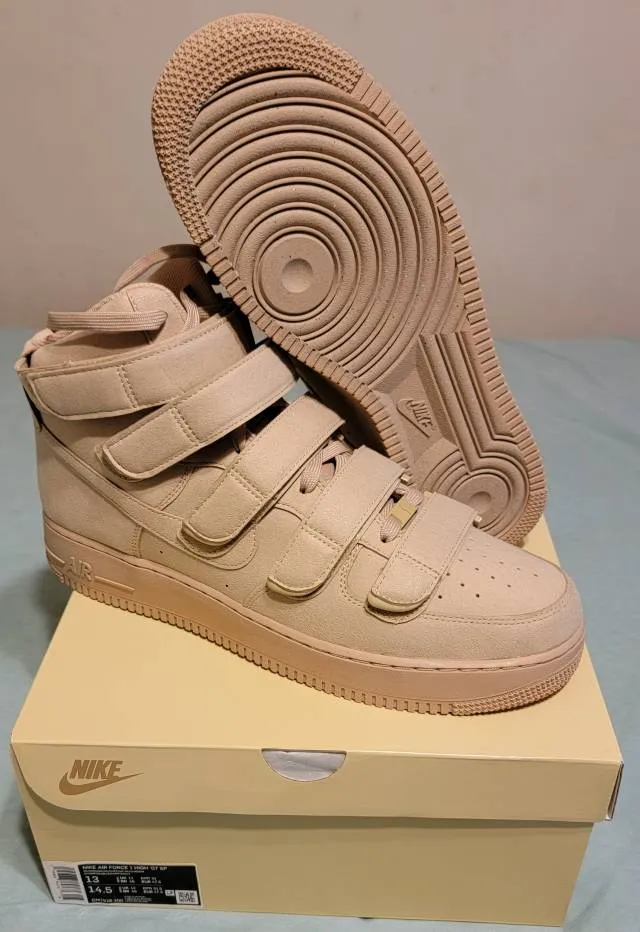 Billie eilish x nike air force 1 mushroom