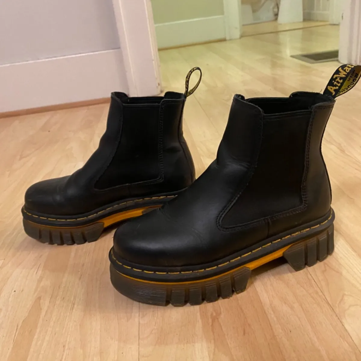 Black polished Lucido Platform boot 