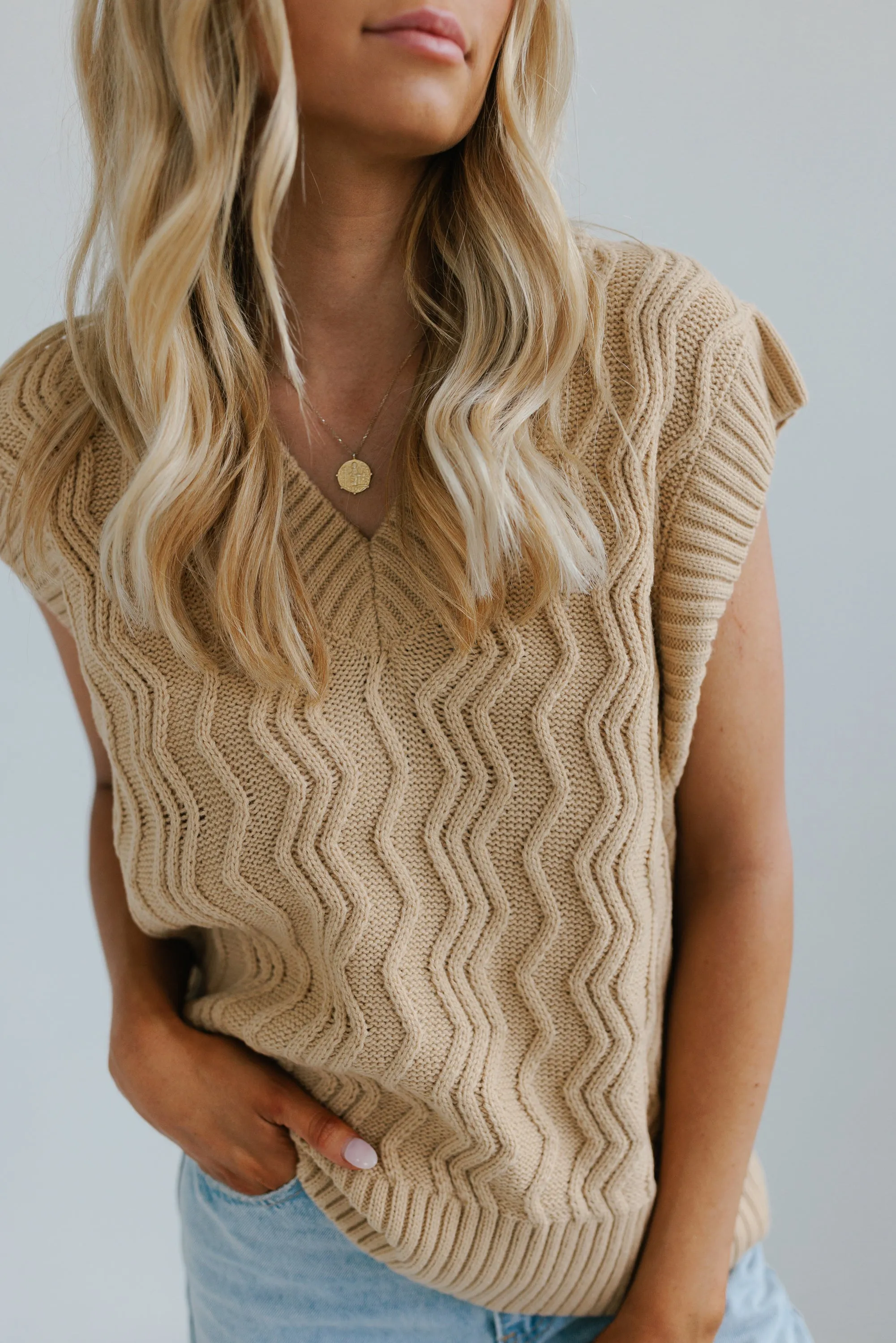 Bloom Vest - Camel