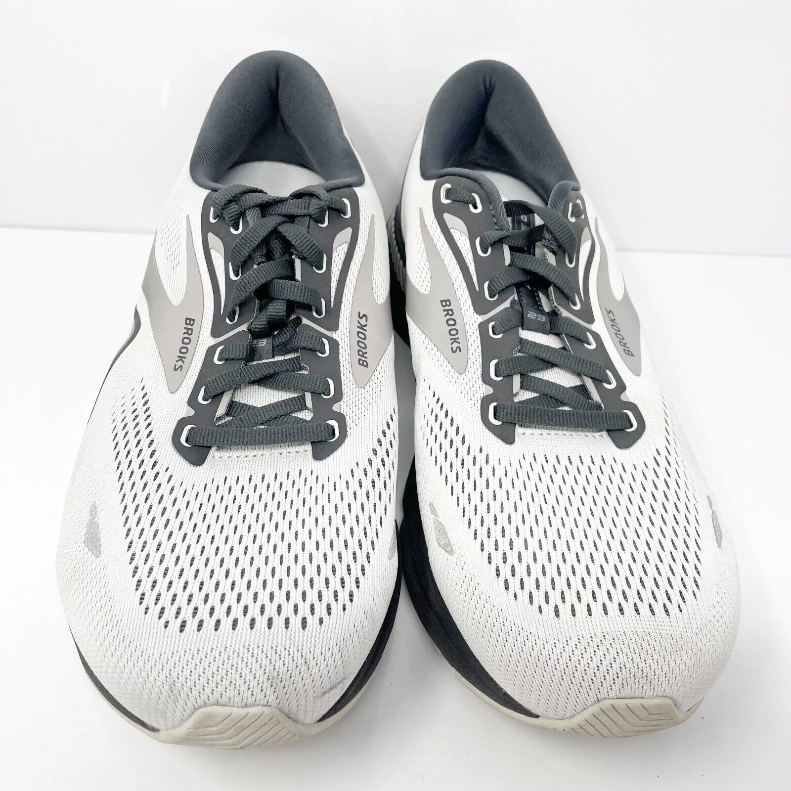 Brooks Mens Adrenaline GTS 23 1103914E065 Gray Running Shoes Sneakers Size 11 4E