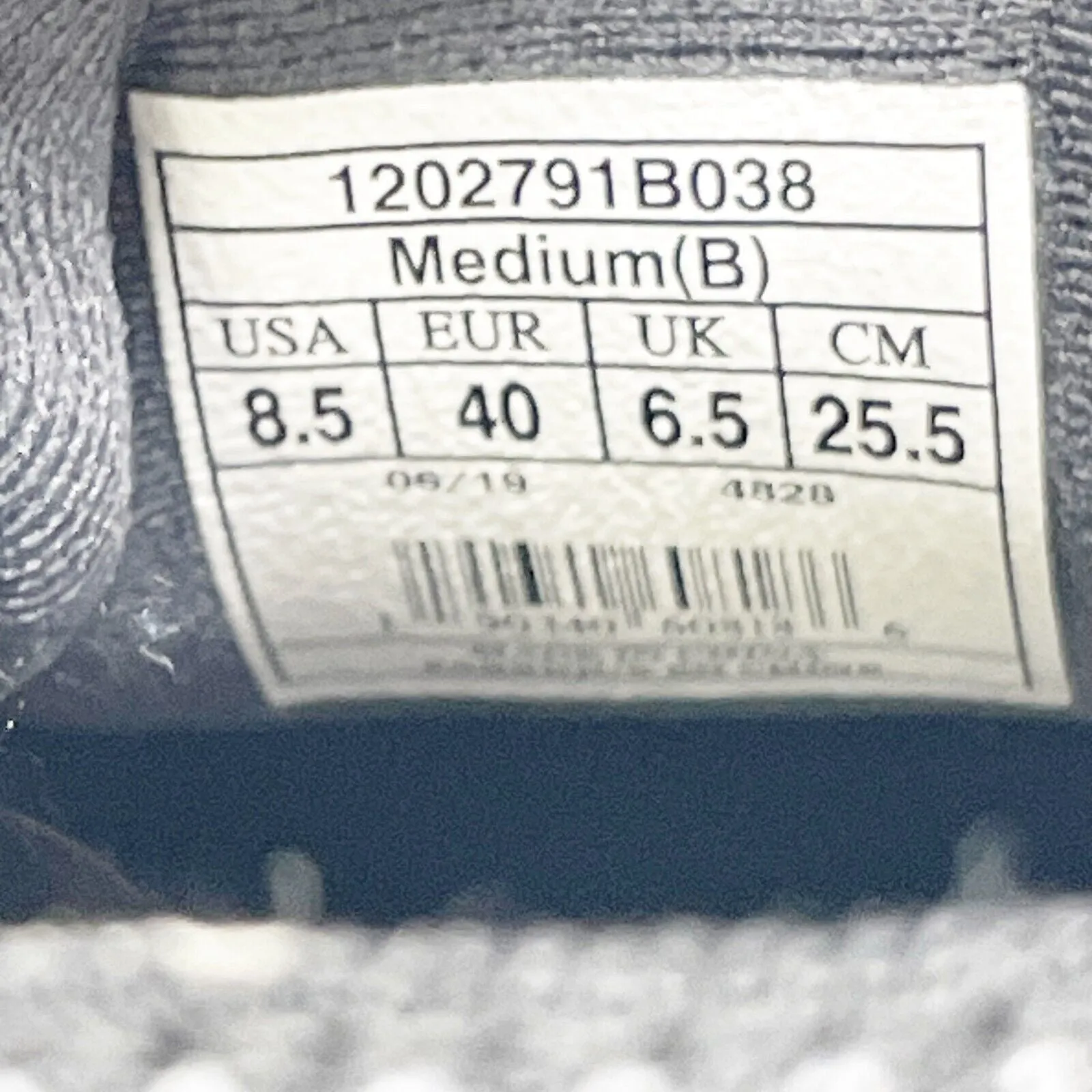 Brooks Womens Levitate 2 1202791B038 Black Running Shoes Sneakers Size 8.5 B