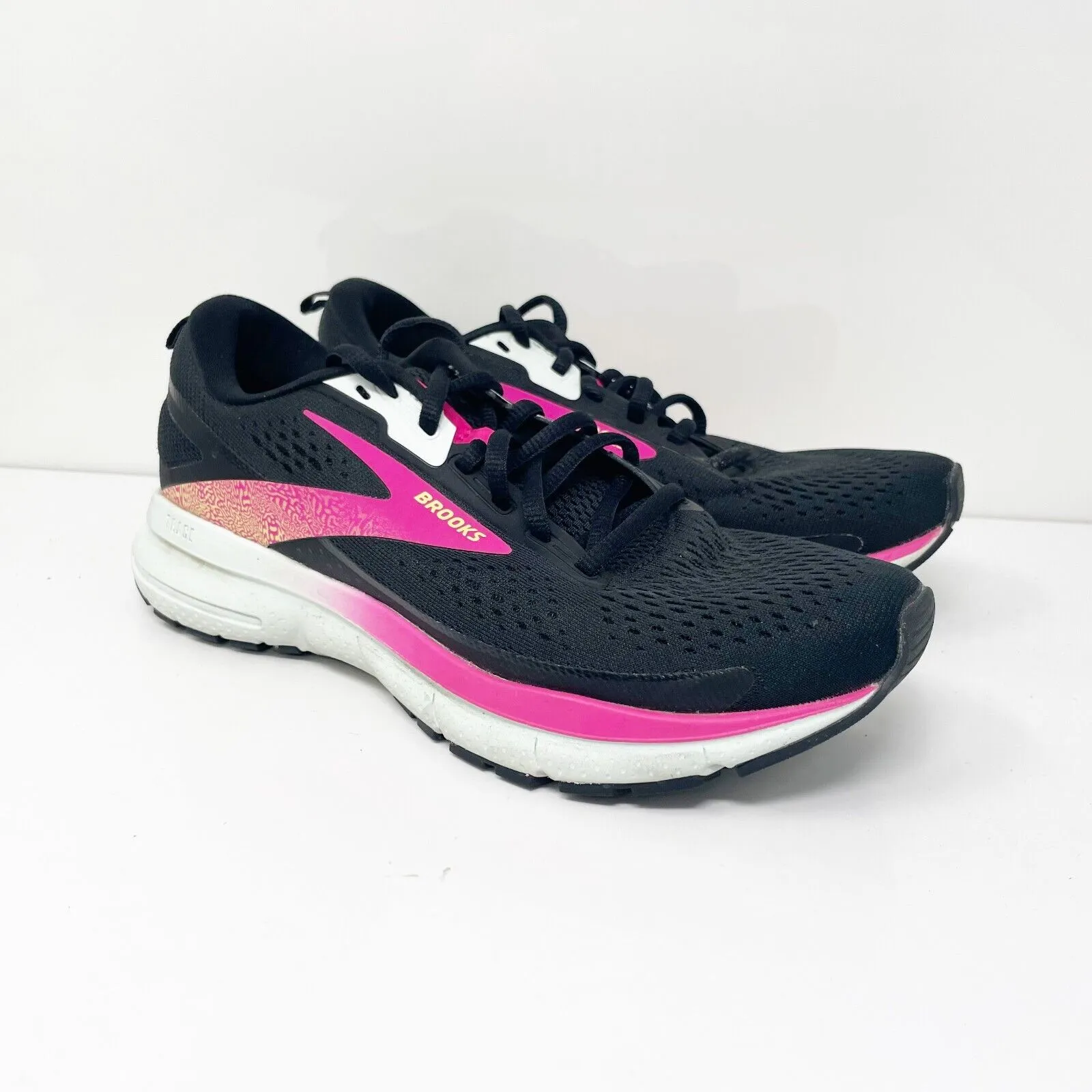 Brooks Womens Trace 3 1204011B098 Black Running Shoes Sneakers Size 7 B