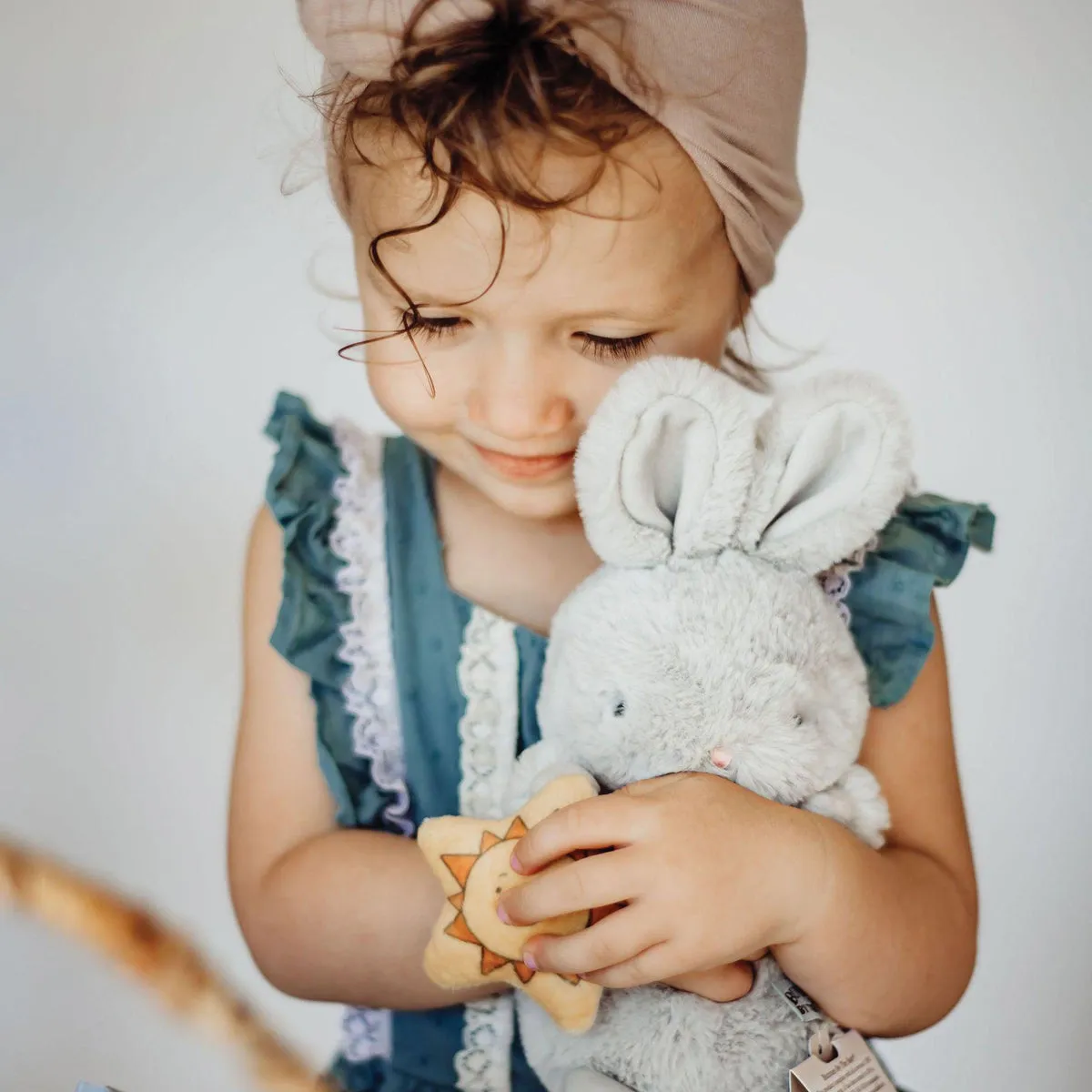 Bunnies by the Bay Stuffed Animal - Bloom Bunny Cricket Island