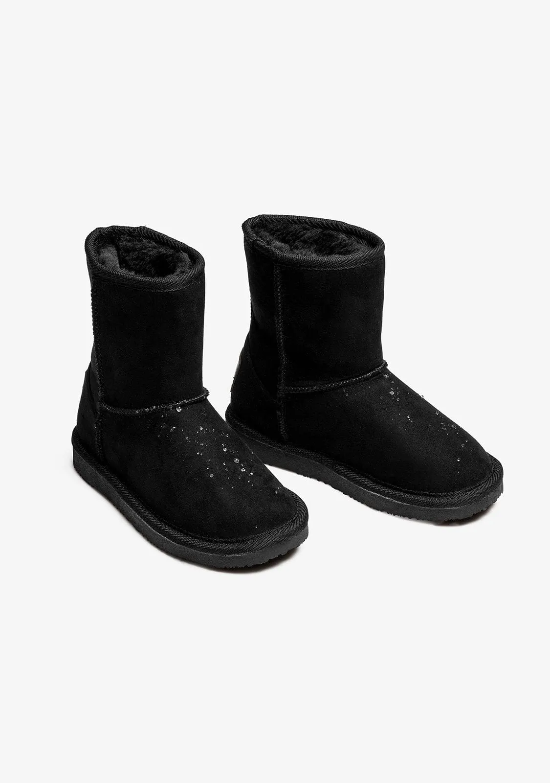 B&W Black Australian Boots Water Repellent