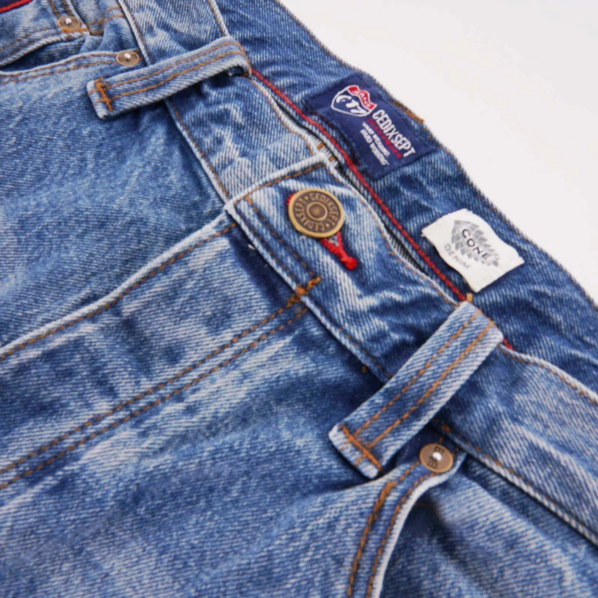 C17 - Cedixsept Jeans Cone Mills Denim Regular Tapered Comfort Fit - 2 Year Vintage Wash