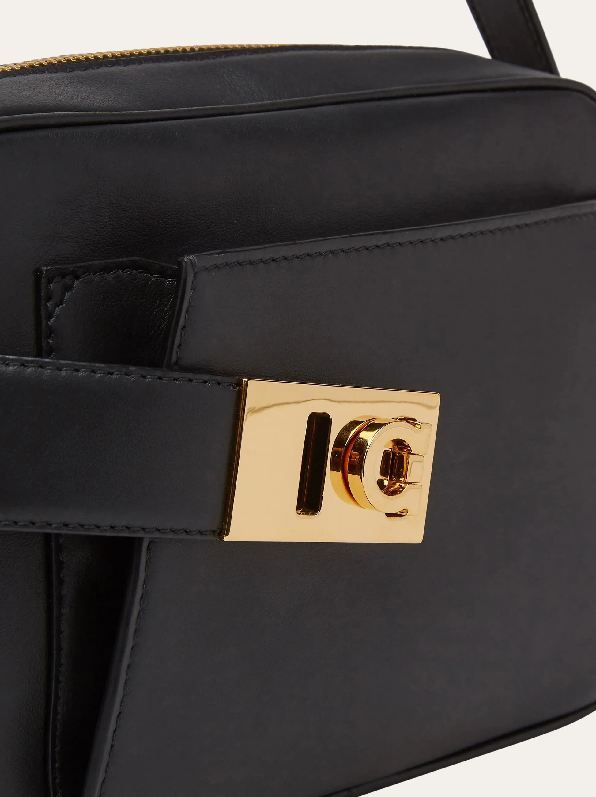 Camera Case in Black (S)