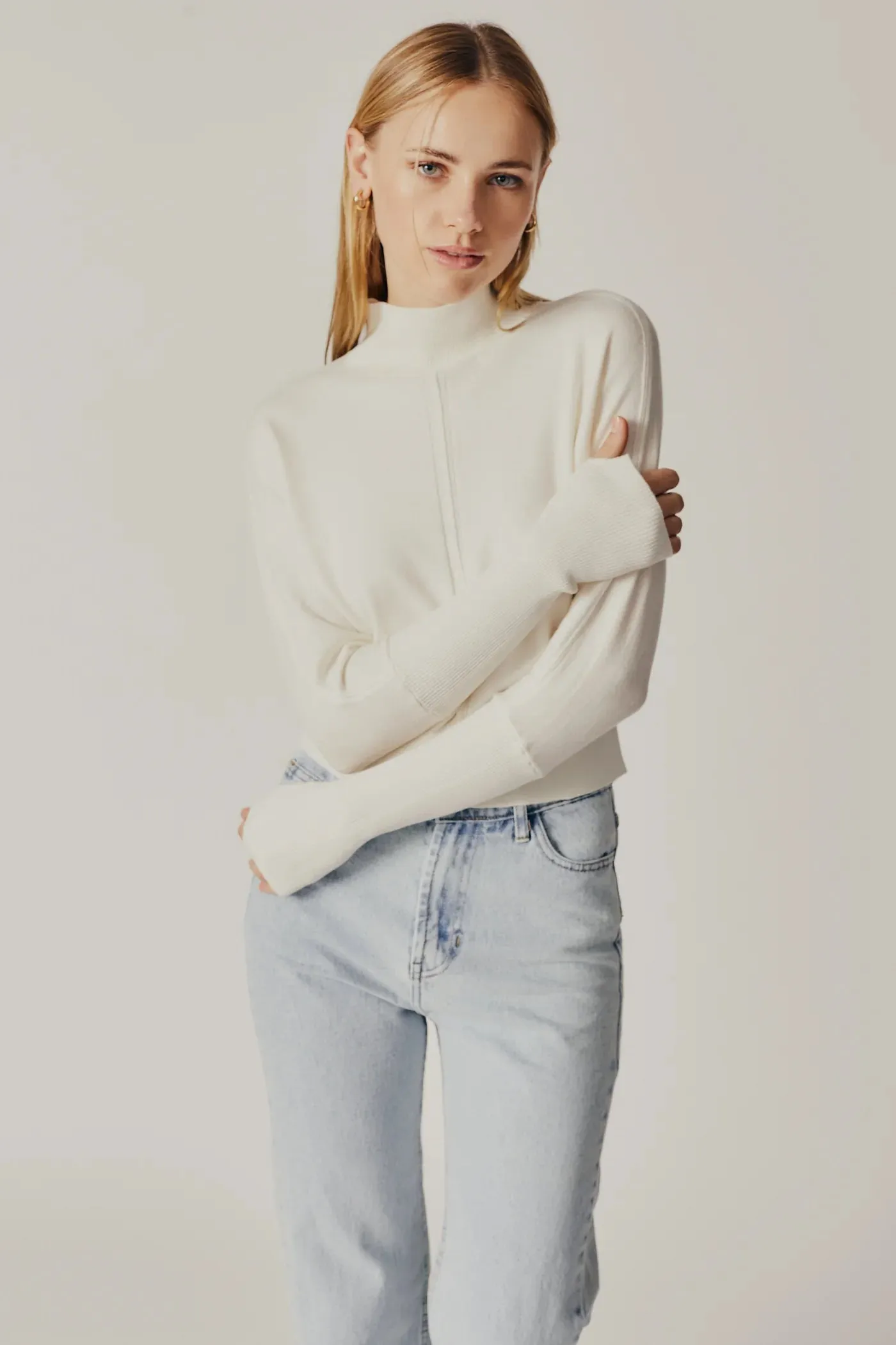 Campanula Turtleneck - Ecru