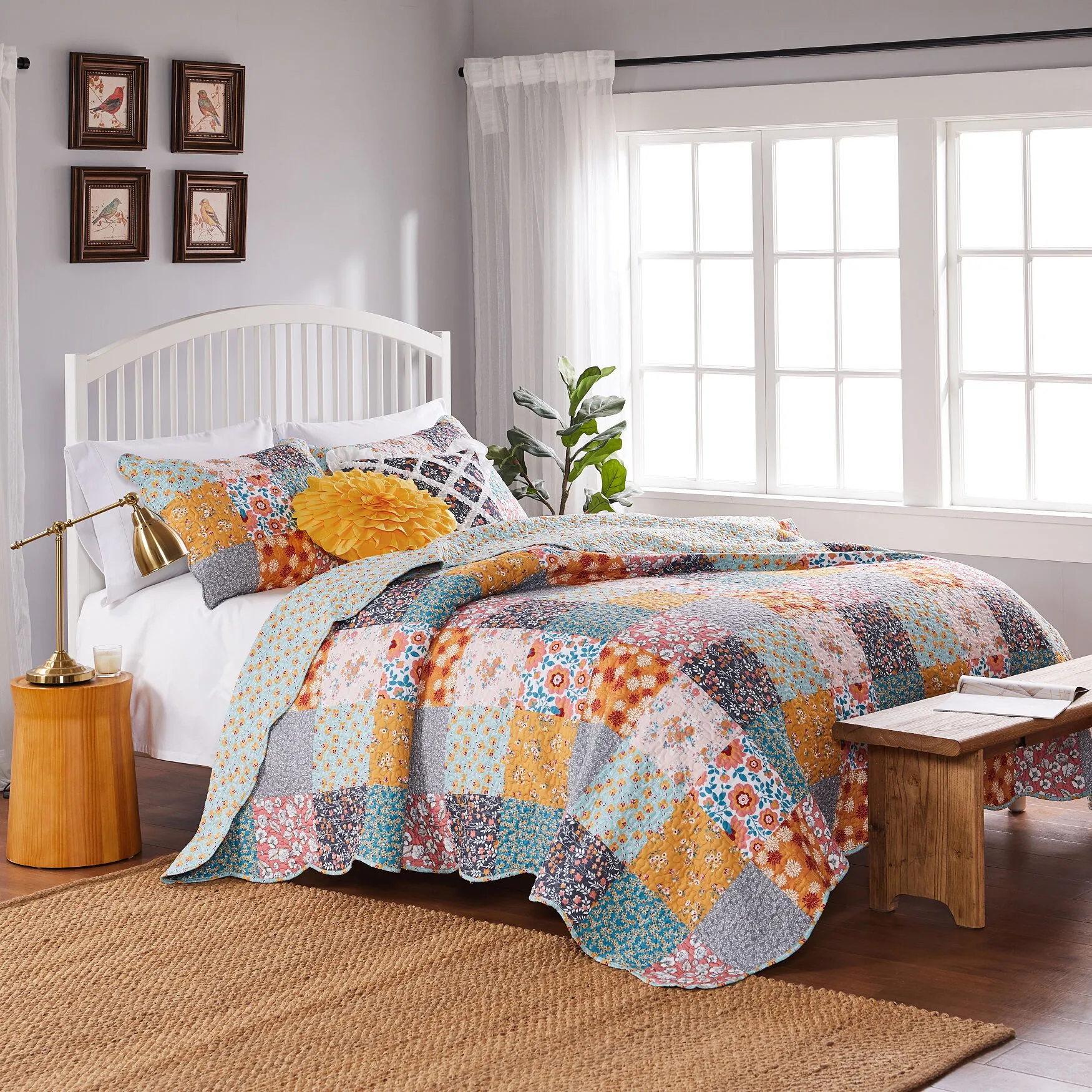 Carlie Calico Quilt Set