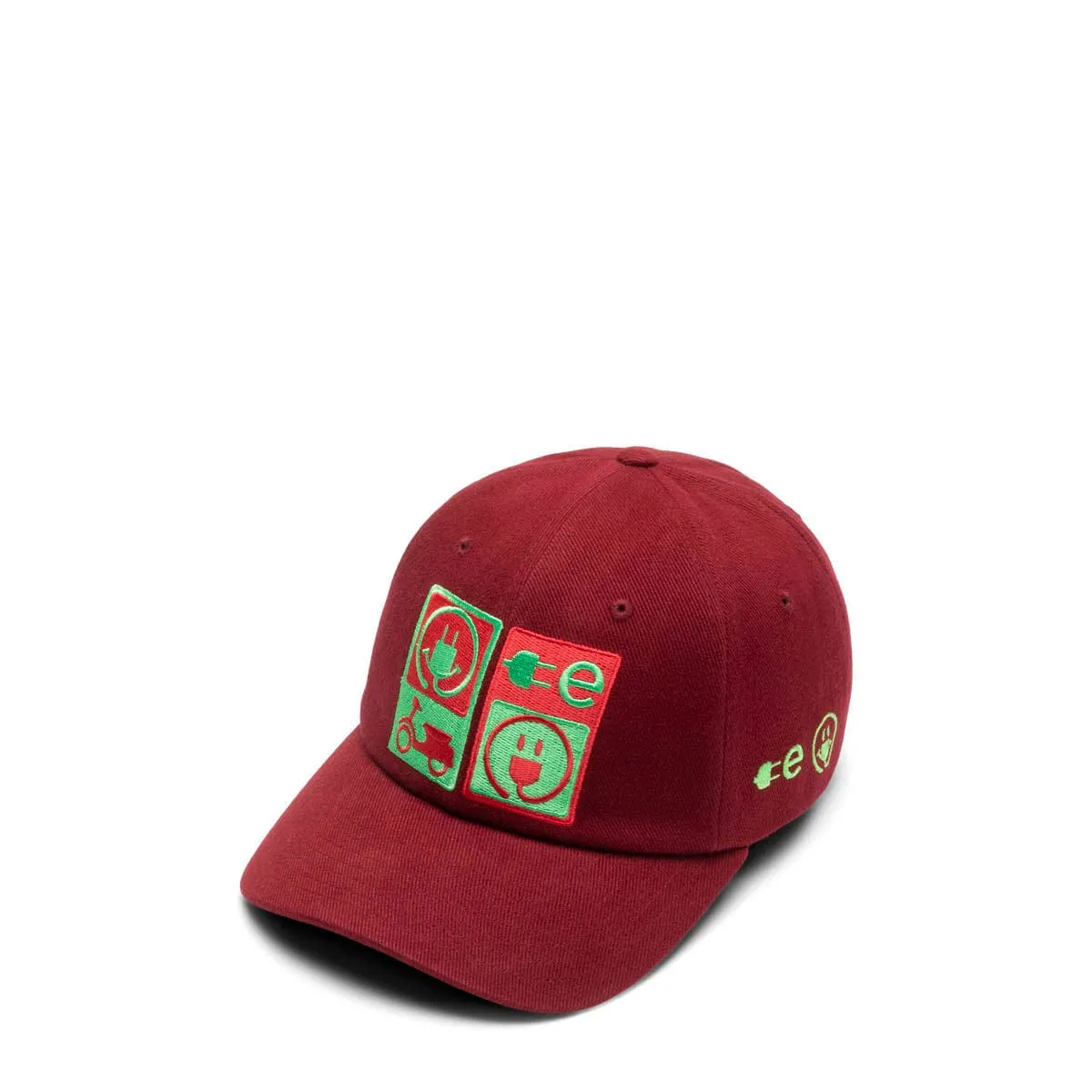 CHARGING CAP RED | Bodega