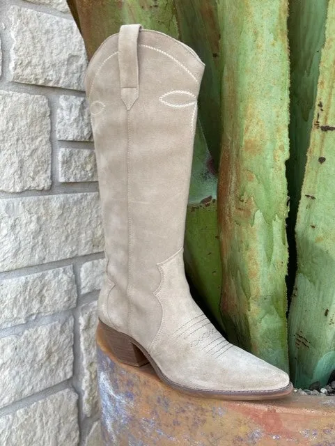 CHINESE LAUNDRY Ladies Boot - ALGLSNAX12E