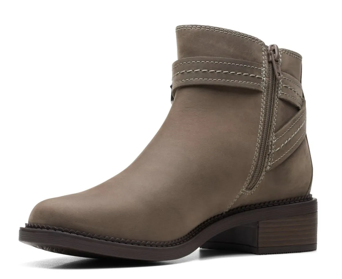 CLARKS MAYE STRAP DARK TAUPE LEATHER