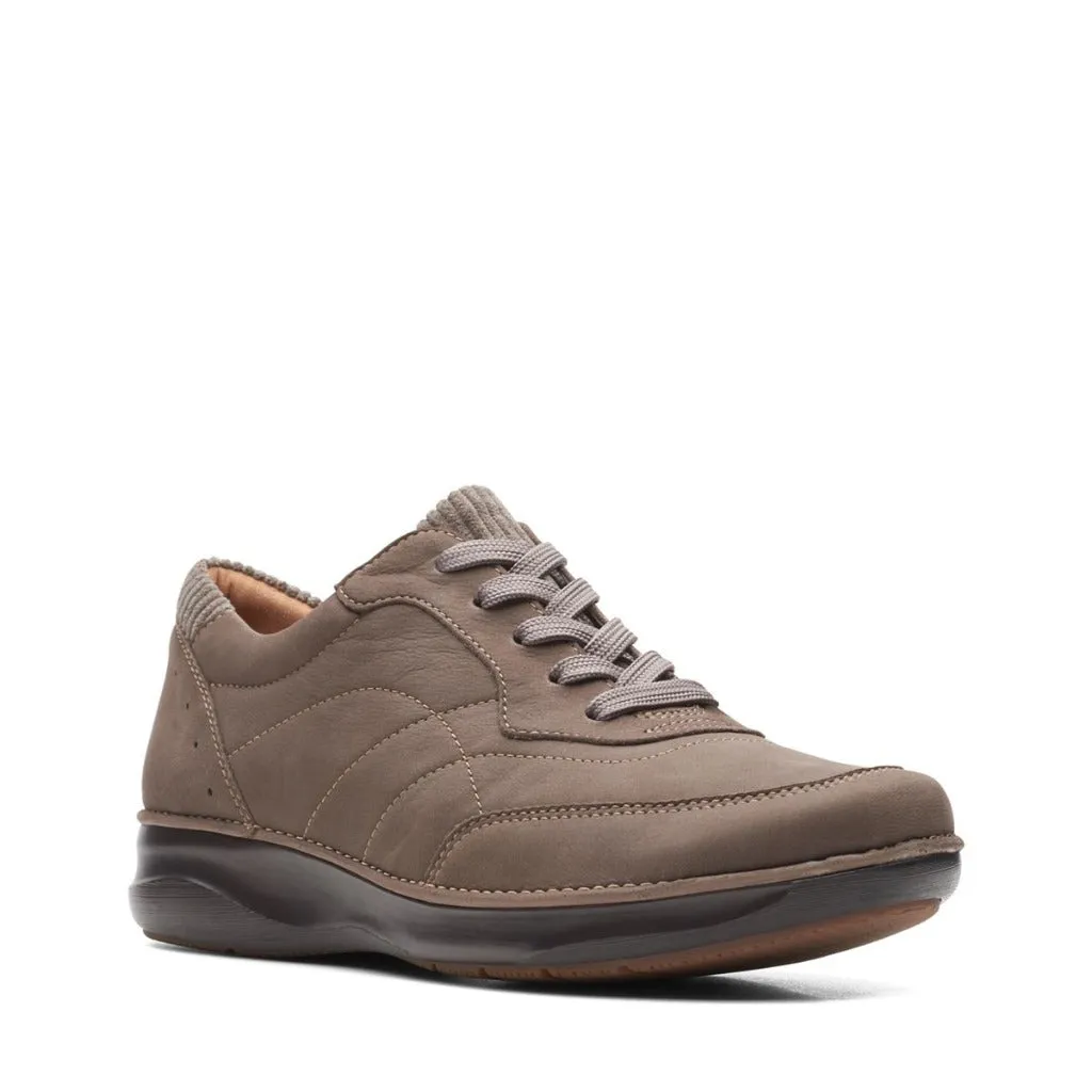 Clarks Women's Appley Tie Taupe Nubuck 26162019