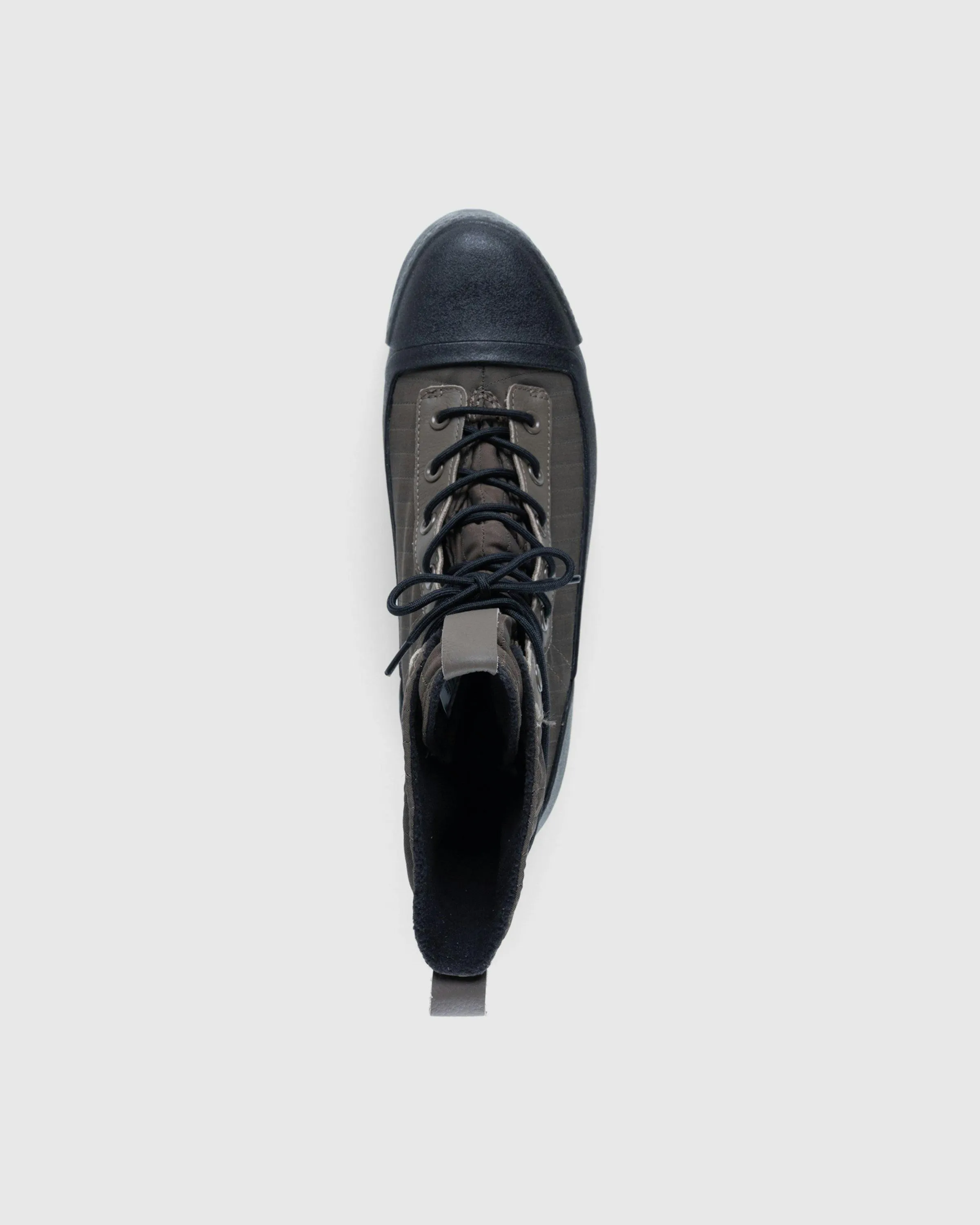 Converse – Chuck Taylor All Star Lugged 2.0 Platform Boot Engine Smoke/Black | Highsnobiety Shop