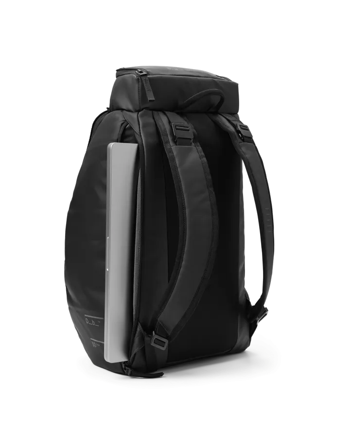 DB Journey - Hugger 30L Backpack - Black Out