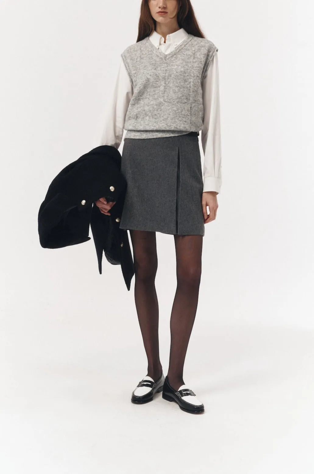 DIVIDE V-NECK WOOL VEST