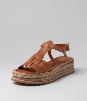 DJANGO & JULIETTE Vabell Tan Leather Platform Sandals