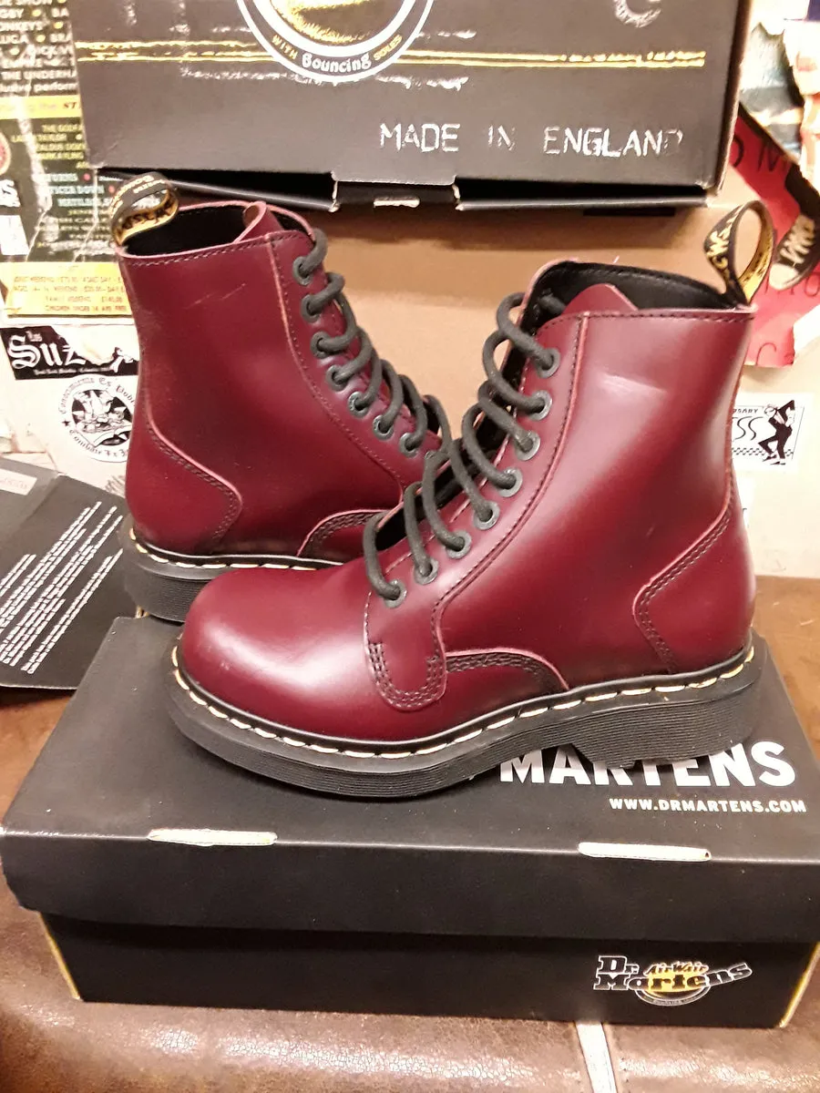 DR Martens Made in England 9815 CHERRY 8 eye size 4