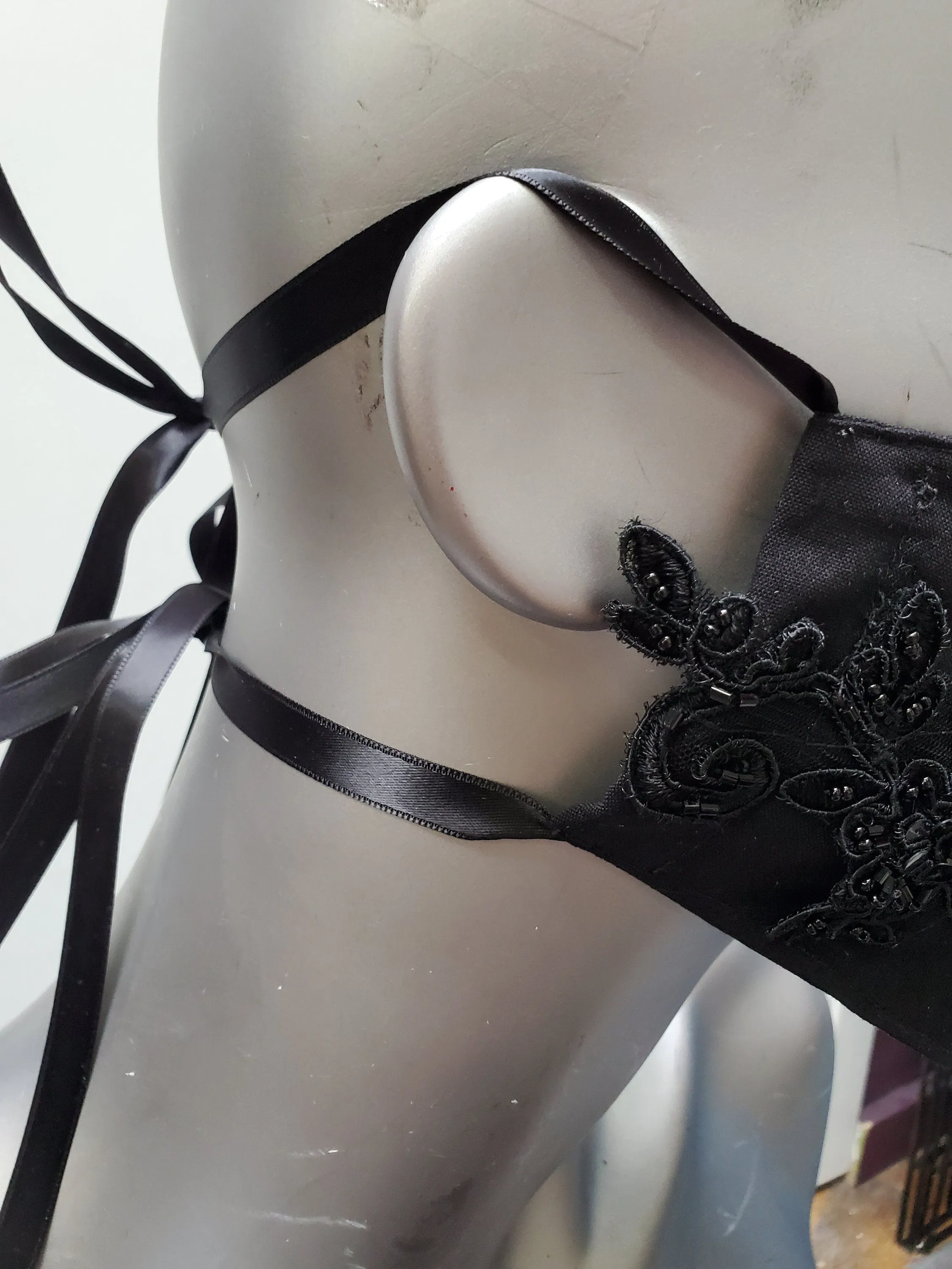 Fancy Lace Mask