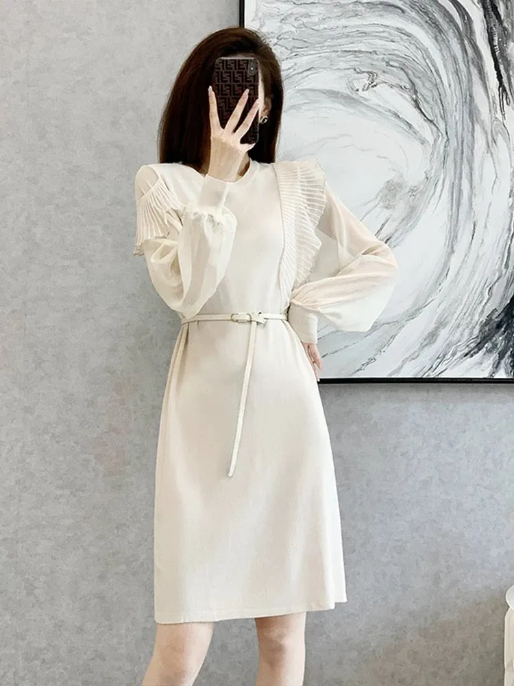 French niche design knitted dress 2023 early autumn new women's style temperament waist slimming sweater skirt