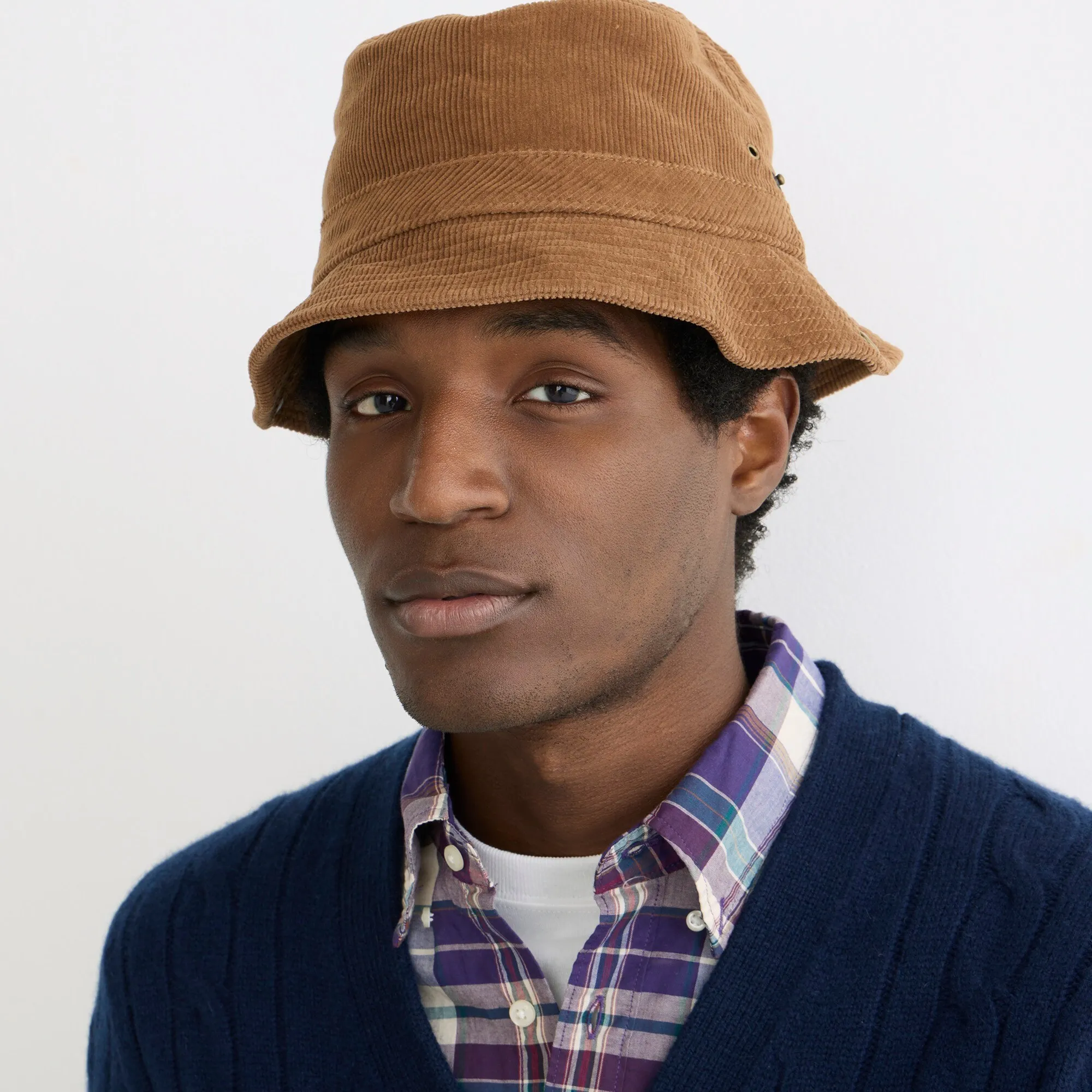 Garment-dyed corduroy bucket hat with snaps