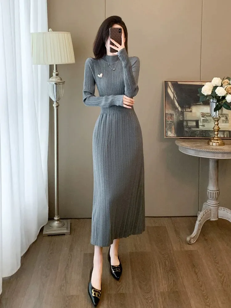 Gray knitted dress for women in autumn and winter, slimming with bottoming sweater, long skirt, high-end, super pretty and elega