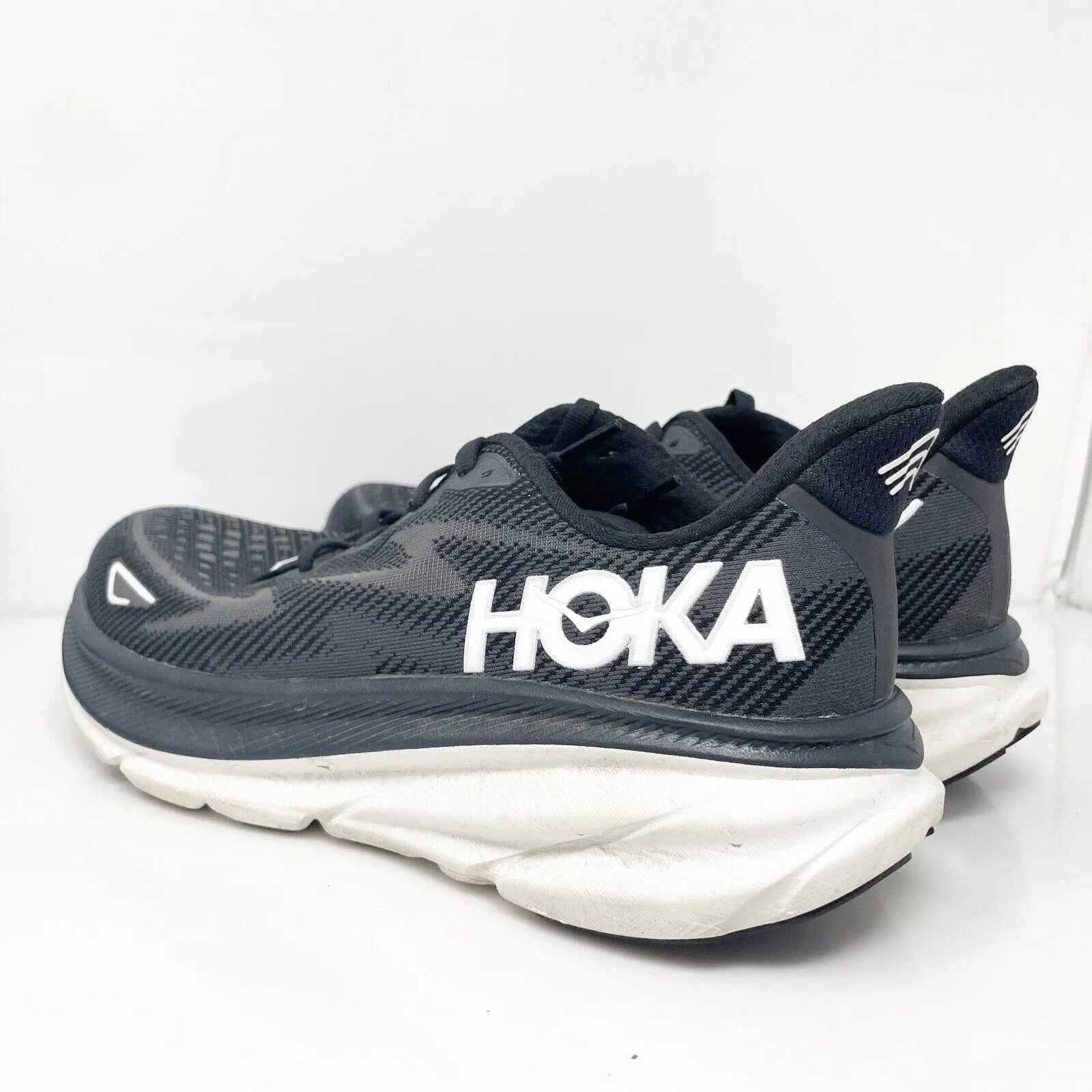 Hoka One One Mens Clifton 9 1127895 BWHT Black Running Shoes Sneakers Size 9.5 D