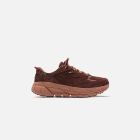 HOKA     oneone clifton l suede
