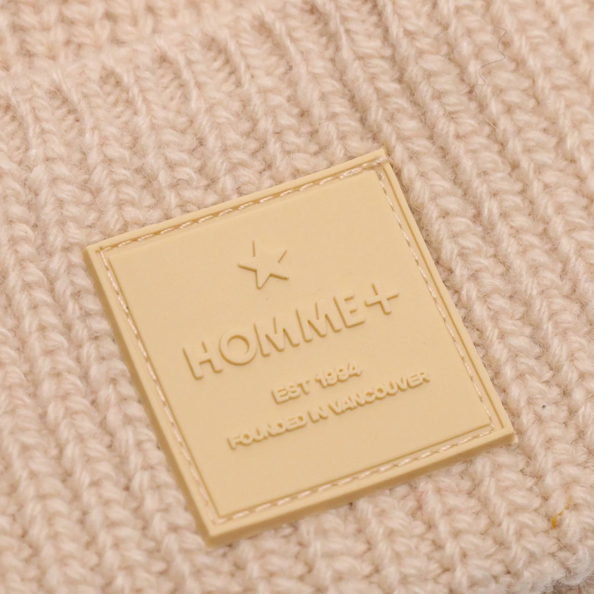 HOMME+ Patch Beanie Beige