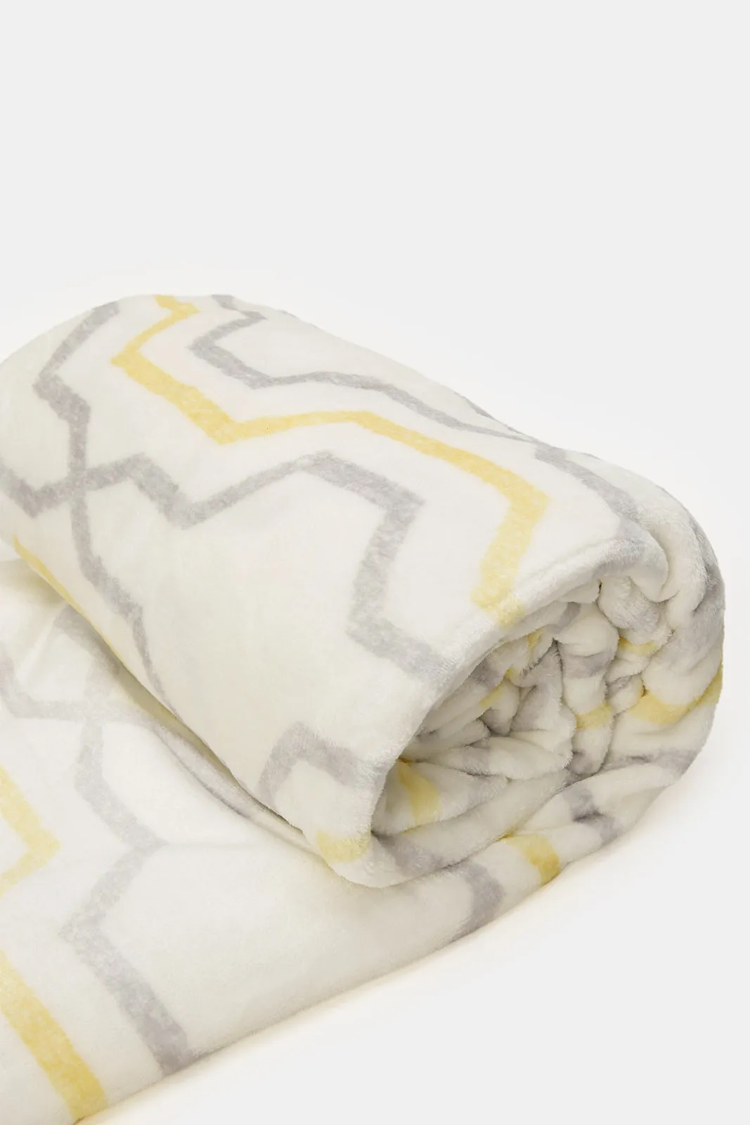 Ivory Geometric Printed Flannel Blanket (Double Size)