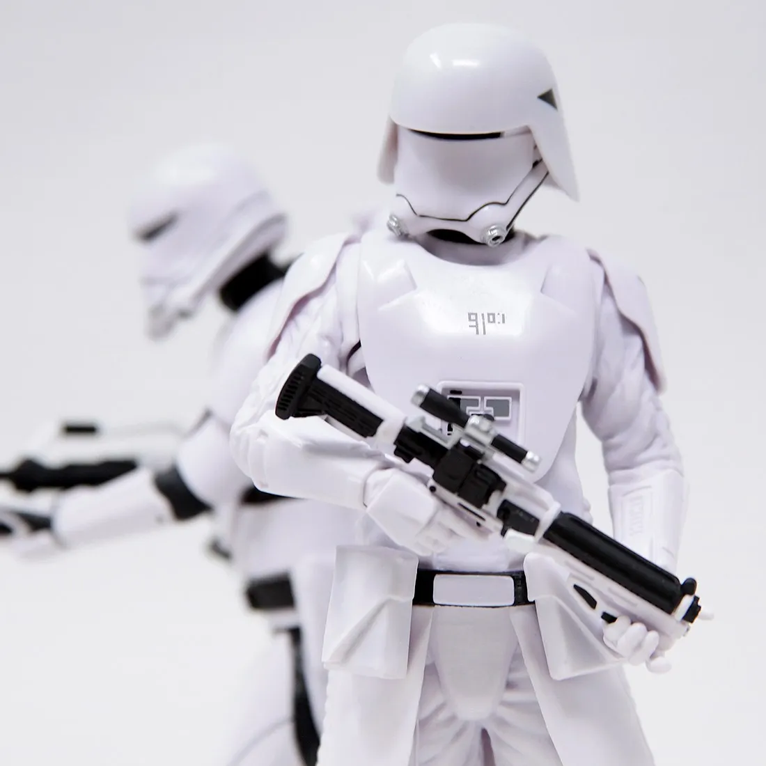 Kotobukiya ARTFX+ Star Wars The Force Awakens First Order Snowtrooper And Flametrooper Two Pack Statue (white)