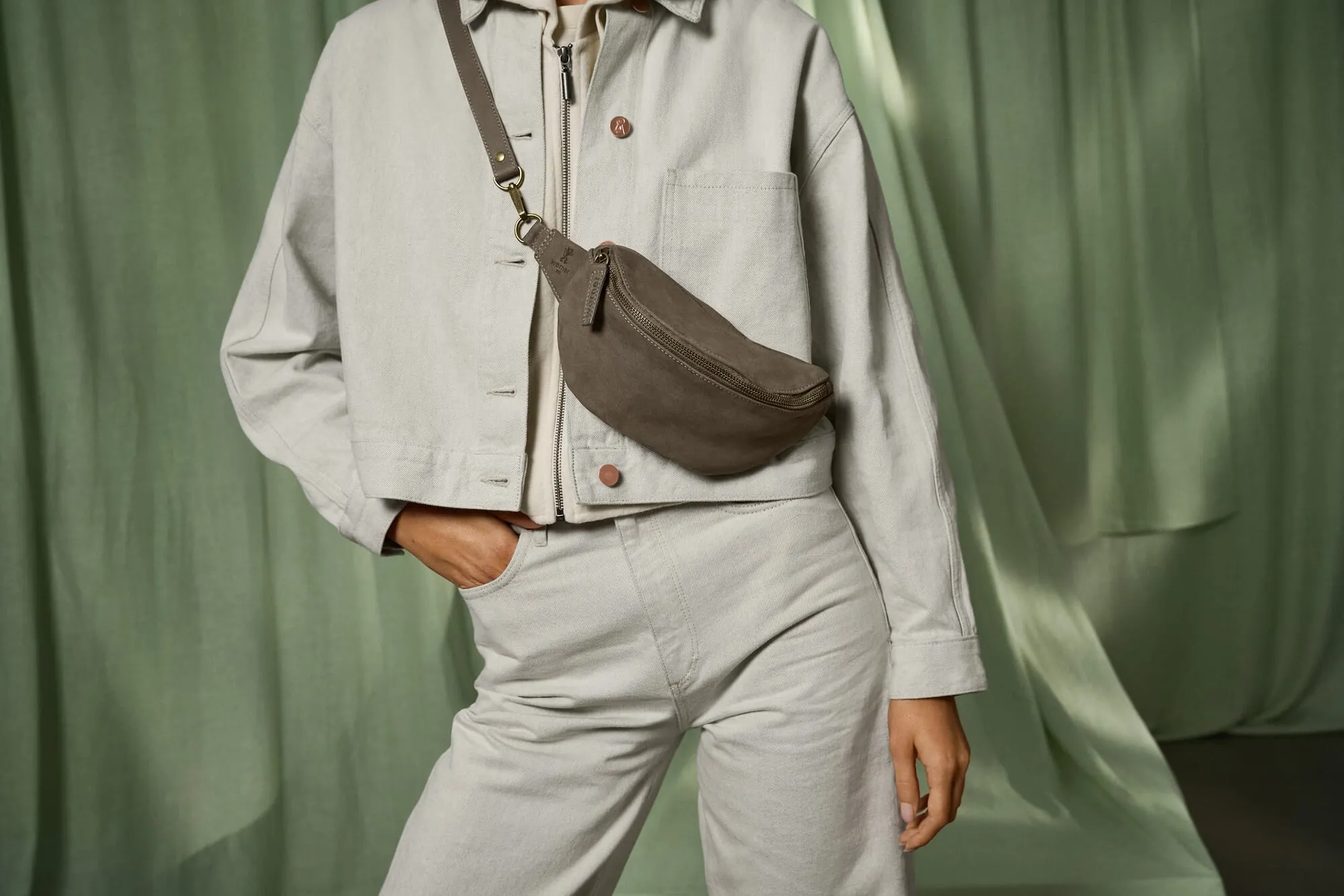 Ladies leather hip bag | Manufactum