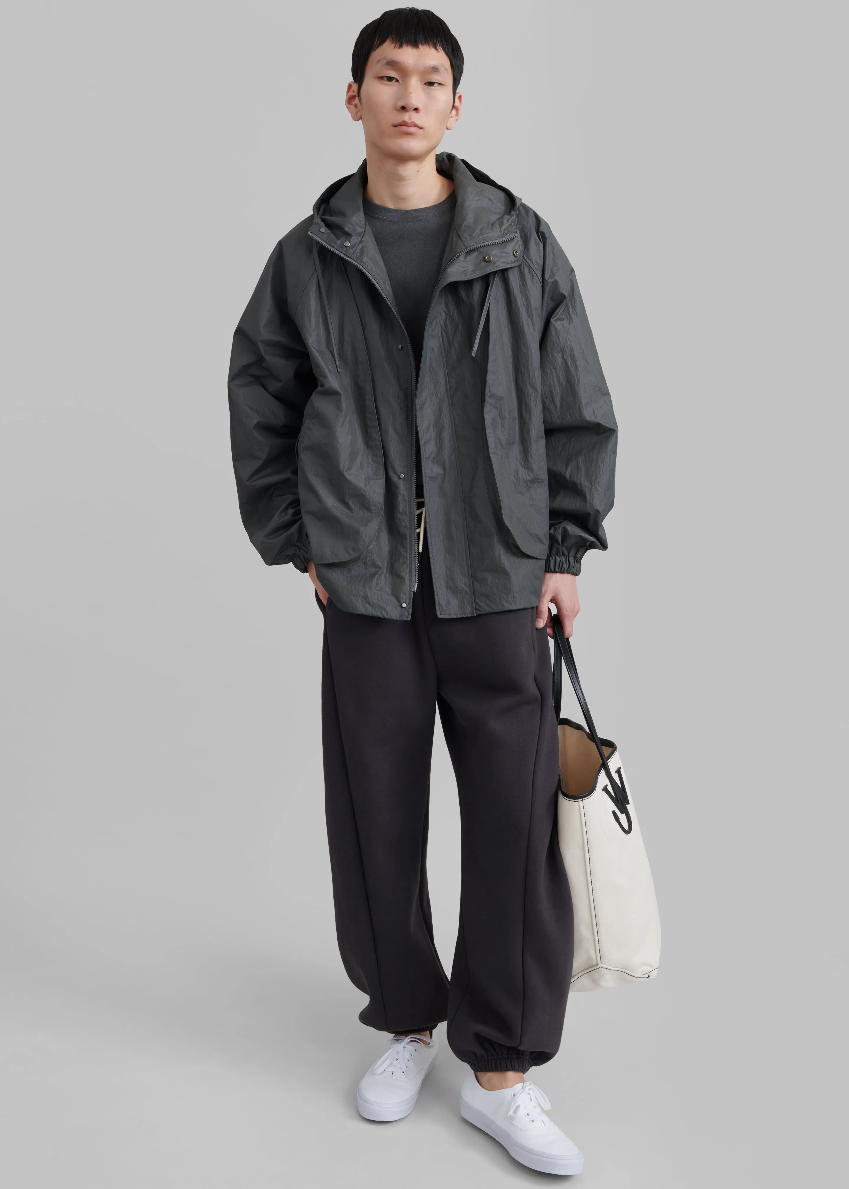 Nate Windbreaker - Charcoal