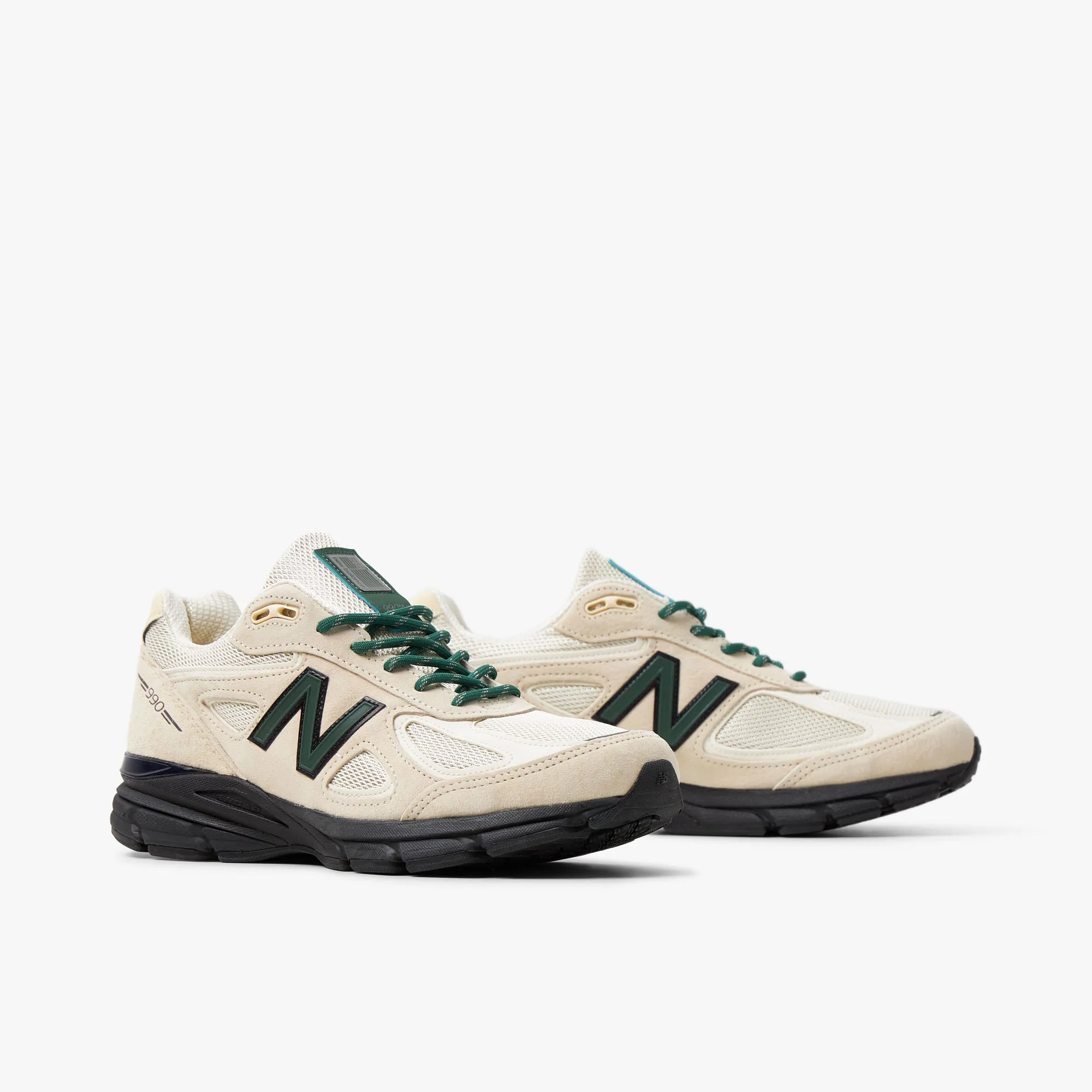 New Balance Made In USA 990v4 Macadamia Nut / Black
