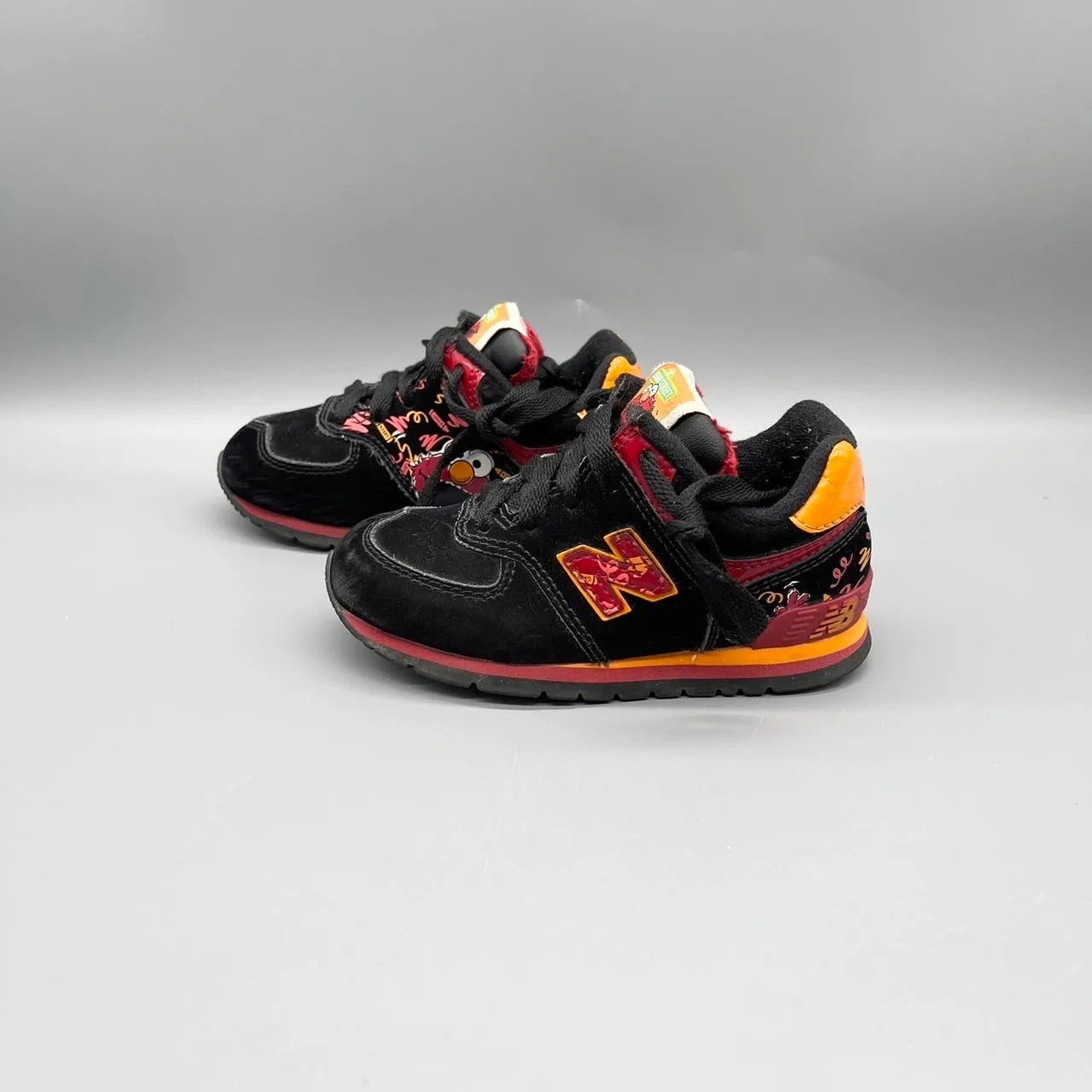 New Balance x Sesame Street Elmo / Runner / US8