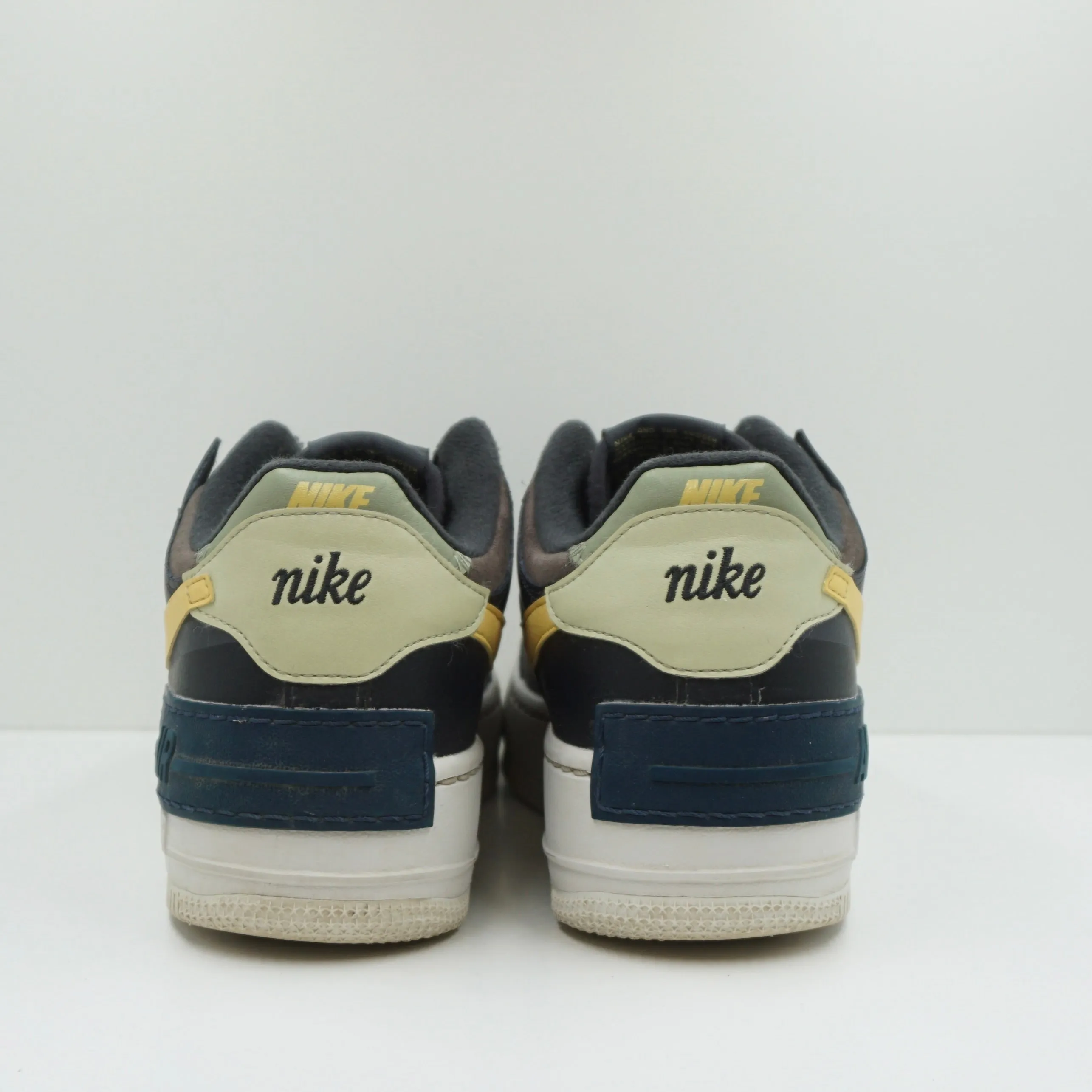 Nike Air Force 1 Shadow Off Noir Saturn Gold (W)