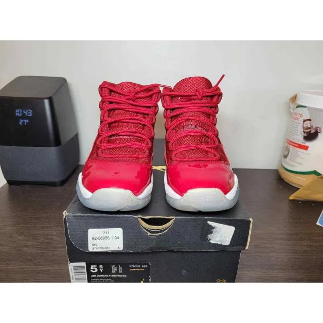 Nike Air Jordan 11 Retro Red Black White 378038-623 size 5.5
