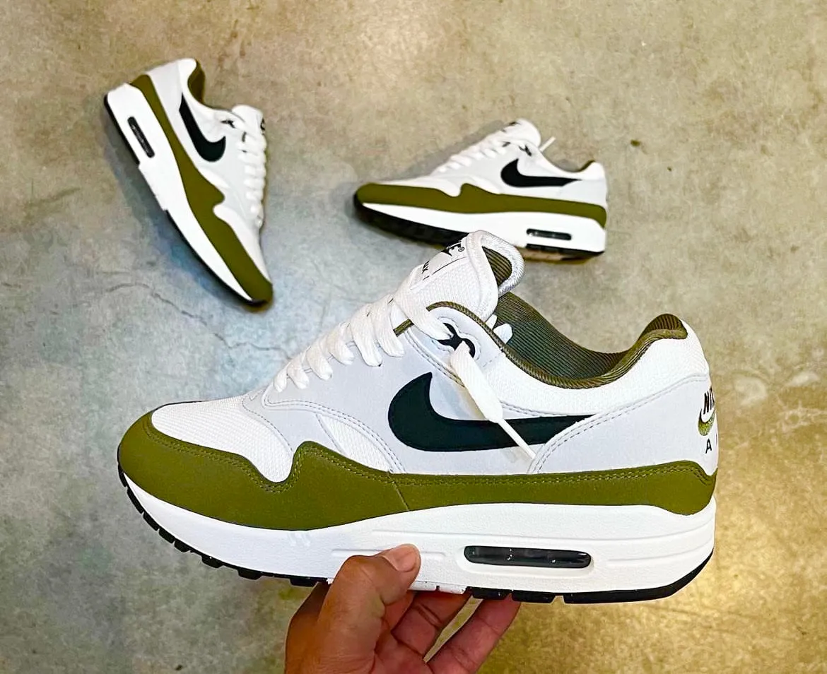 NIKE AIR MAX 1 ARMY GREEN