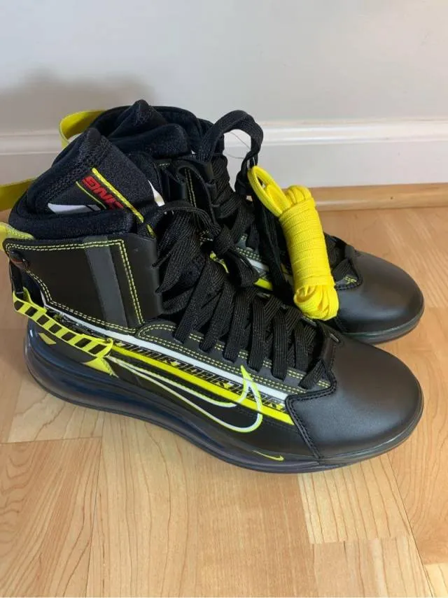 Nike air max 720 satrn motorsport black