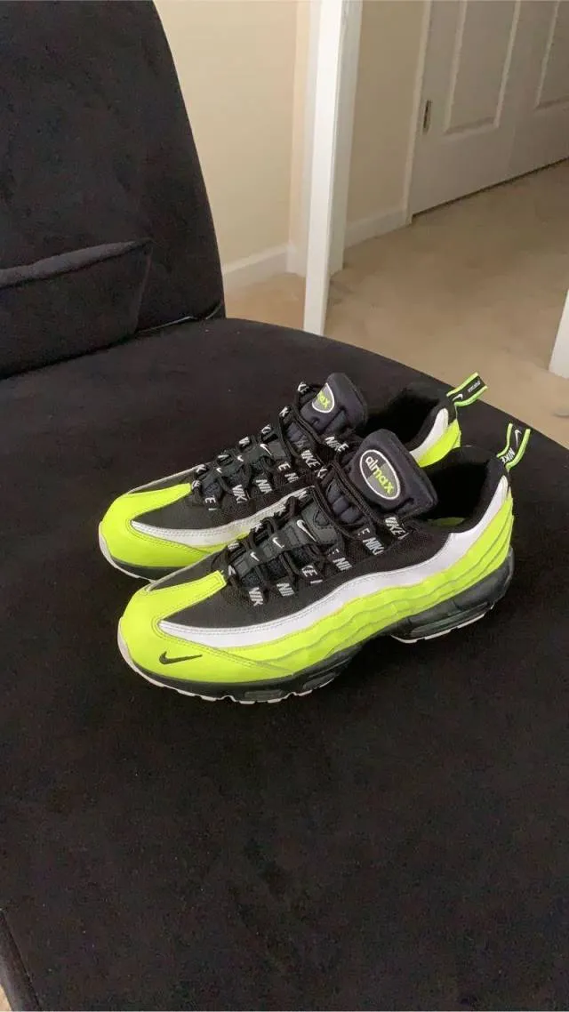 Nike air max 95 volt glow