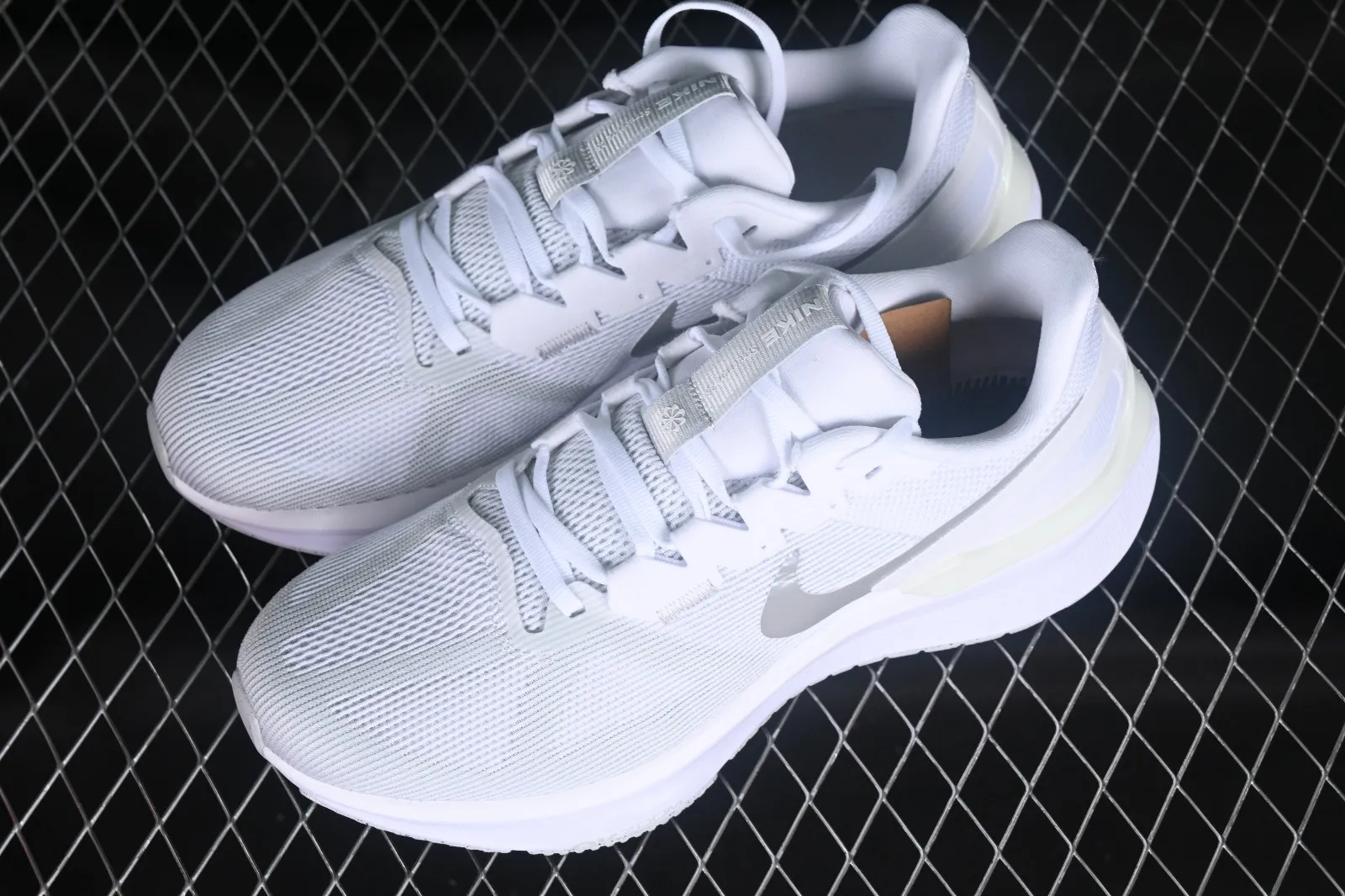 Nike Air Zoom Structure 25 White DJ7883-105