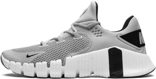 Nike Revolution 6 