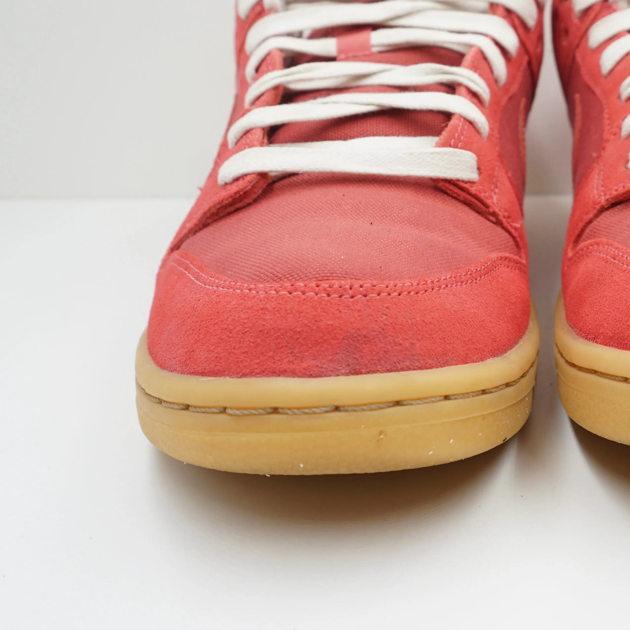 Nike SB Dunk Low Adobe