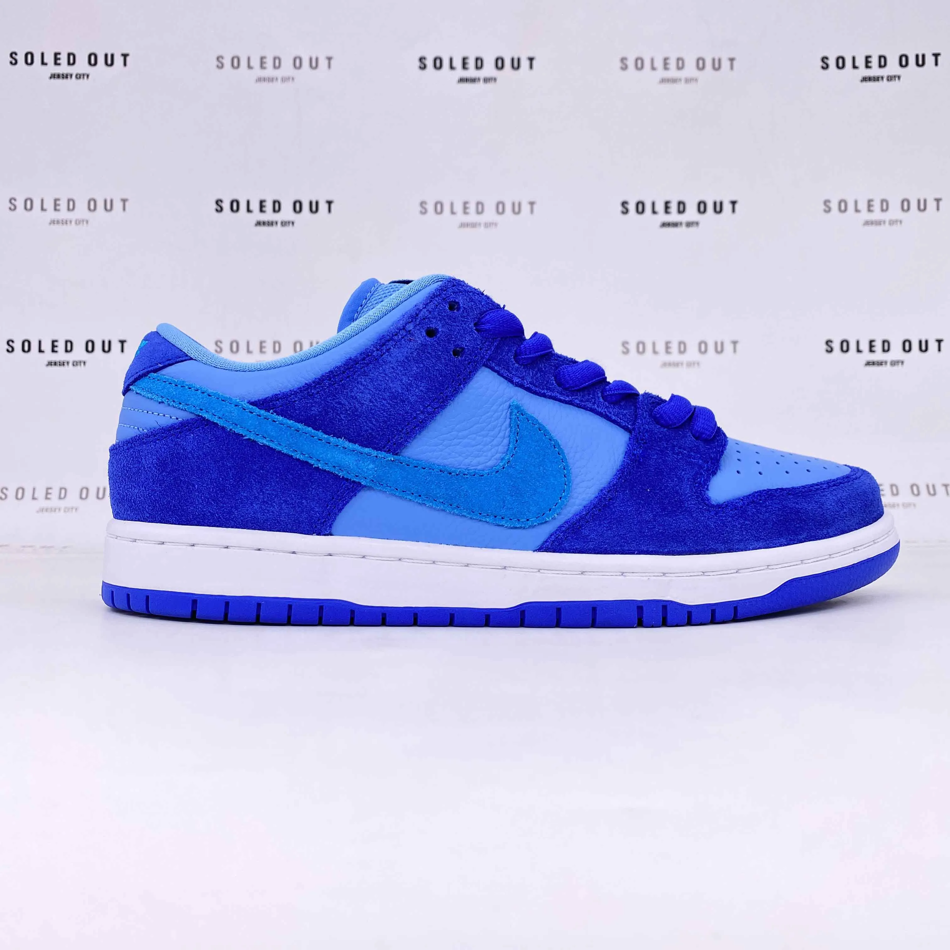 Nike SB Dunk Low Blue Raspberry 2022 New Size 8.5