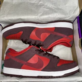 Nike sb dunk low cherry