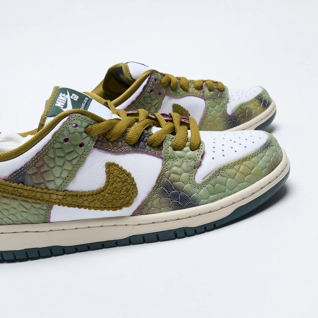 Nike SB - Dunk Low Pro Alexis Sablone (Oil Green/Desert Moss/White)