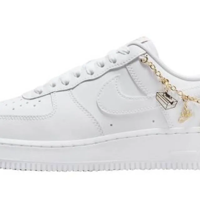 Nike wmns air force 1 low lx lucky charms white